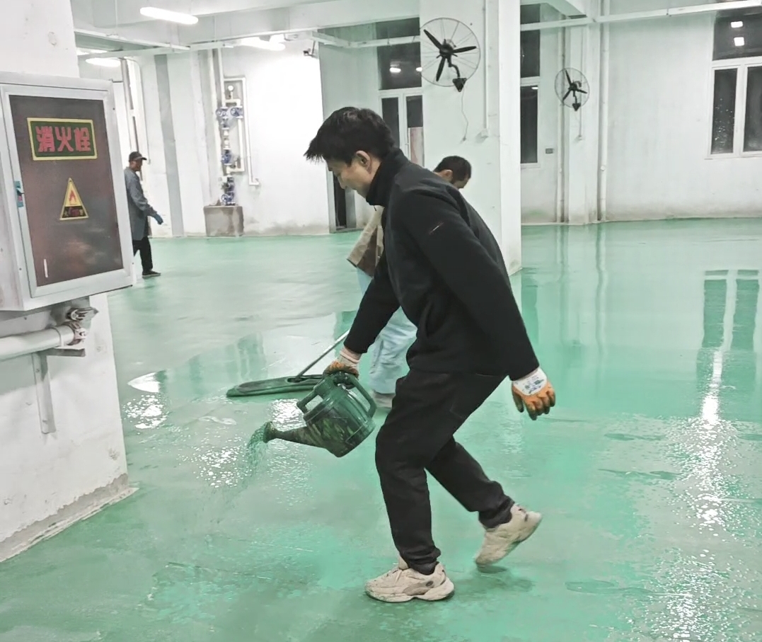 徐州厂房旧地面修补瓷釉固化地坪施工工艺
